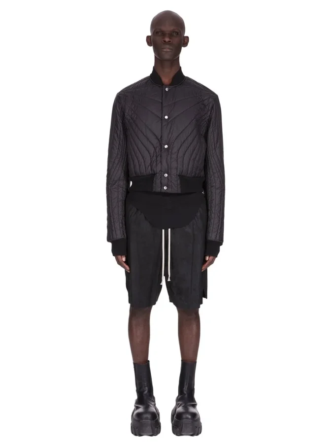 RICK OWENS FW25 CONCORDIANS GESTEPPTE FLUGHÜLLE IN SCHWARZEM NYLON RU02E1727NPT1-09 RICK OWENS FW25 CONCORDIANS GESTEPPTE FLUGHÜLLE IN SCHWARZEM NYLON RU02E1727NPT1-09